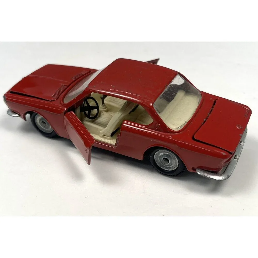 Mebetoys red bmw